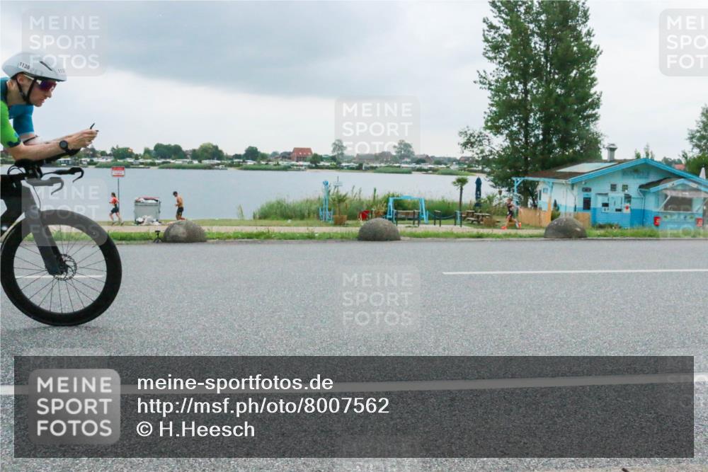 21.06.2025 - 27. Vierlanden-Triathlon H.Heesch http://msf.ph/oto/8007562 15.06.2025 13:25:14 Radfahren 1138, 1249 meine-sportfotos.de