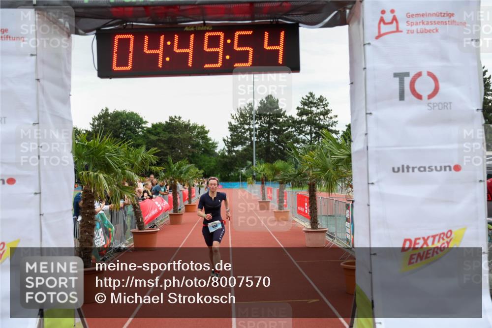 15.06.2025 - 7 Türme Triathlon Michael Strokosch http://msf.ph/oto/8007570 15.06.2025 14:49:54 Ziel 277, 650 meine-sportfotos.de