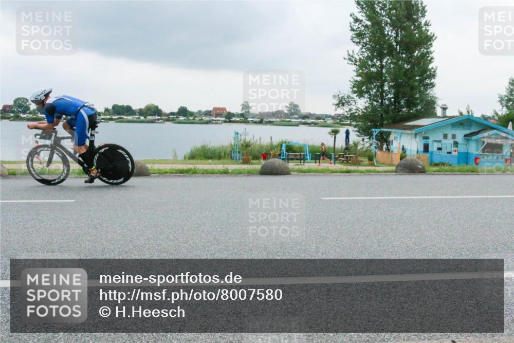 21.06.2025 - 27. Vierlanden-Triathlon H.Heesch http://msf.ph/oto/8007580 15.06.2025 13:25:15 Radfahren 1138, 1249 meine-sportfotos.de