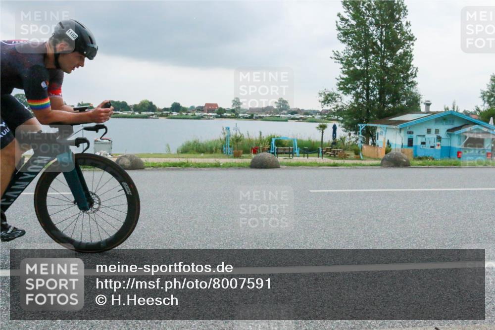21.06.2025 - 27. Vierlanden-Triathlon H.Heesch http://msf.ph/oto/8007591 15.06.2025 13:25:26 Radfahren 1102 meine-sportfotos.de