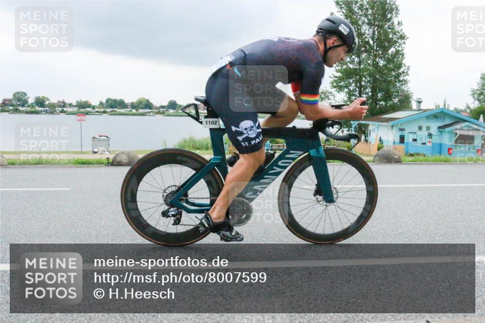21.06.2025 - 27. Vierlanden-Triathlon H.Heesch http://msf.ph/oto/8007599 15.06.2025 13:25:26 Radfahren 1102 meine-sportfotos.de