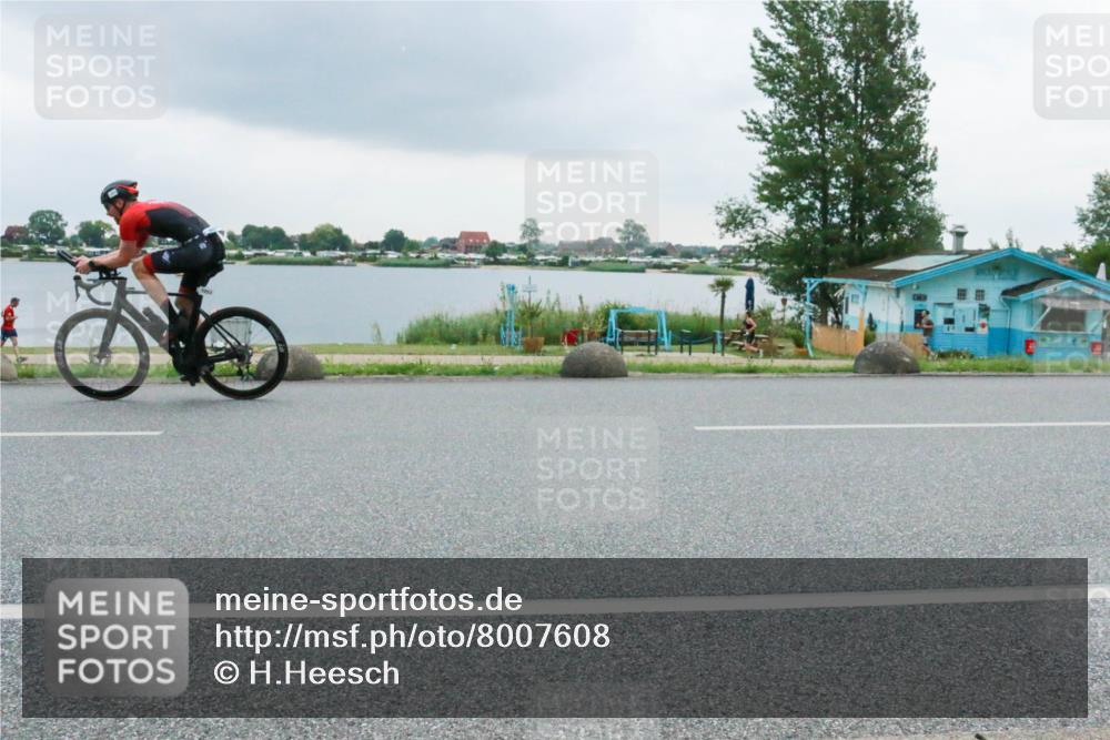 21.06.2025 - 27. Vierlanden-Triathlon H.Heesch http://msf.ph/oto/8007608 15.06.2025 13:25:31 Radfahren 1253 meine-sportfotos.de