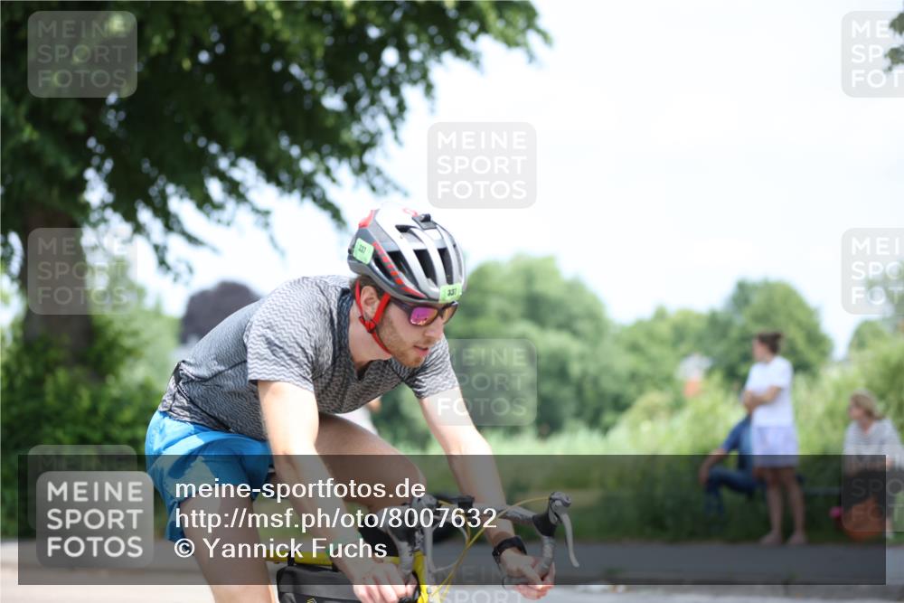 15.06.2025 - 7 Türme Triathlon Yannick Fuchs http://msf.ph/oto/8007632 15.06.2025 12:40:45 Radfahren 337, 514, 535 meine-sportfotos.de