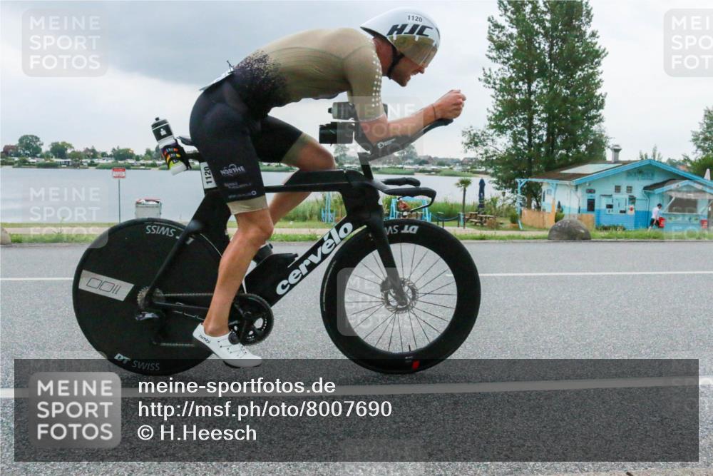 21.06.2025 - 27. Vierlanden-Triathlon H.Heesch http://msf.ph/oto/8007690 15.06.2025 13:25:51 Radfahren 1120, 1238, 1277 meine-sportfotos.de