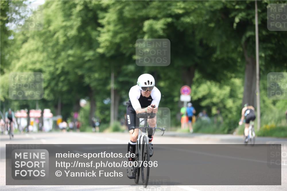 15.06.2025 - 7 Türme Triathlon Yannick Fuchs http://msf.ph/oto/8007696 15.06.2025 13:21:37 Radfahren 341, 405, 629, 669, 714, 940 meine-sportfotos.de
