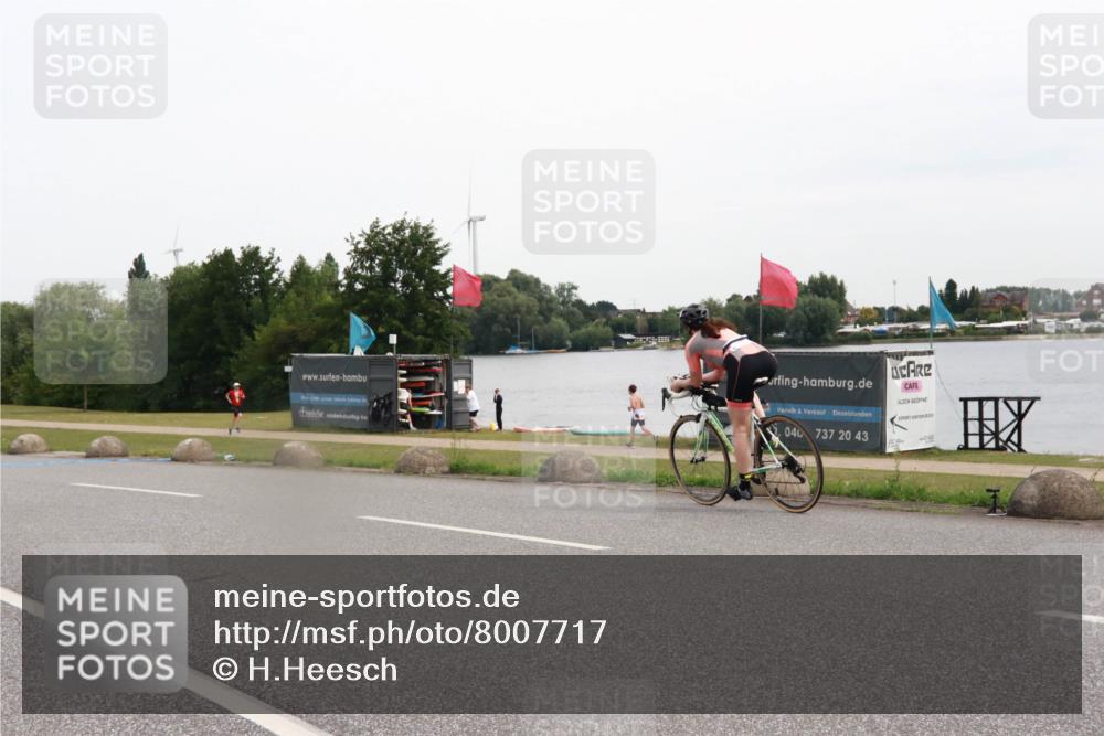 15.06.2025 - 27. Vierlanden-Triathlon H.Heesch http://msf.ph/oto/8007717 15.06.2025 10:44:50 Radfahren 7, 47, 133, 154, 161, 224 meine-sportfotos.de