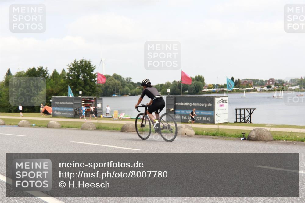 21.06.2025 - 27. Vierlanden-Triathlon H.Heesch http://msf.ph/oto/8007780 15.06.2025 12:10:59 Radfahren 1019, 1020, 1021, 1022, 1023 meine-sportfotos.de