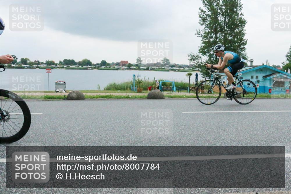 21.06.2025 - 27. Vierlanden-Triathlon H.Heesch http://msf.ph/oto/8007784 15.06.2025 13:26:10 Radfahren 1101, 1117, 1126, 1304, 1315 meine-sportfotos.de