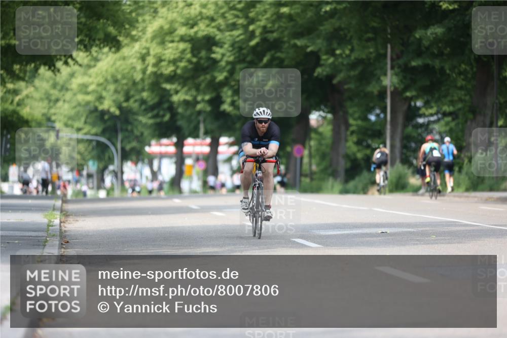 15.06.2025 - 7 Türme Triathlon Yannick Fuchs http://msf.ph/oto/8007806 15.06.2025 13:21:45 Radfahren 405, 629, 714 meine-sportfotos.de