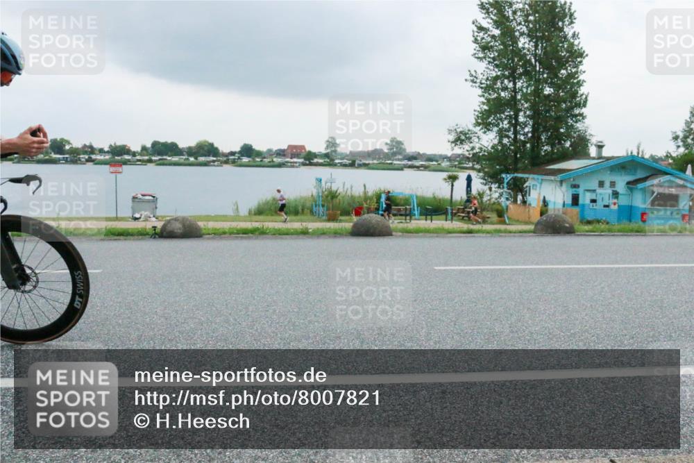 21.06.2025 - 27. Vierlanden-Triathlon H.Heesch http://msf.ph/oto/8007821 15.06.2025 13:26:11 Radfahren 1117, 1126, 1149, 1304, 1315 meine-sportfotos.de