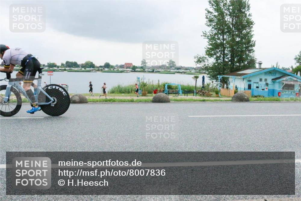 21.06.2025 - 27. Vierlanden-Triathlon H.Heesch http://msf.ph/oto/8007836 15.06.2025 13:26:15 Radfahren 1126, 1149, 1265, 1304, 1315 meine-sportfotos.de