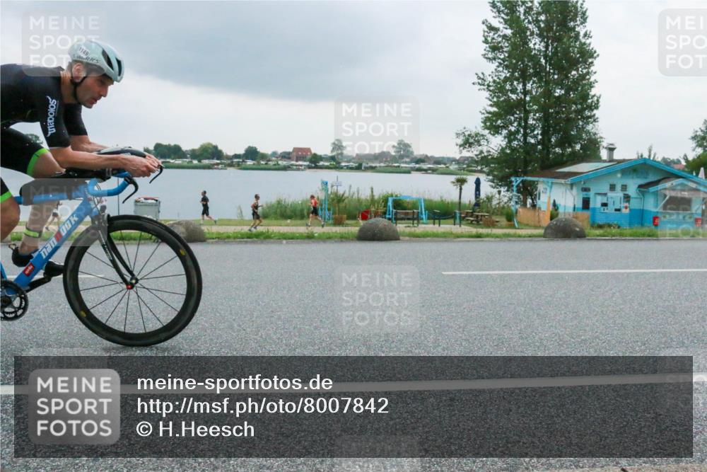 21.06.2025 - 27. Vierlanden-Triathlon H.Heesch http://msf.ph/oto/8007842 15.06.2025 13:26:15 Radfahren 1126, 1149, 1265, 1304, 1315 meine-sportfotos.de