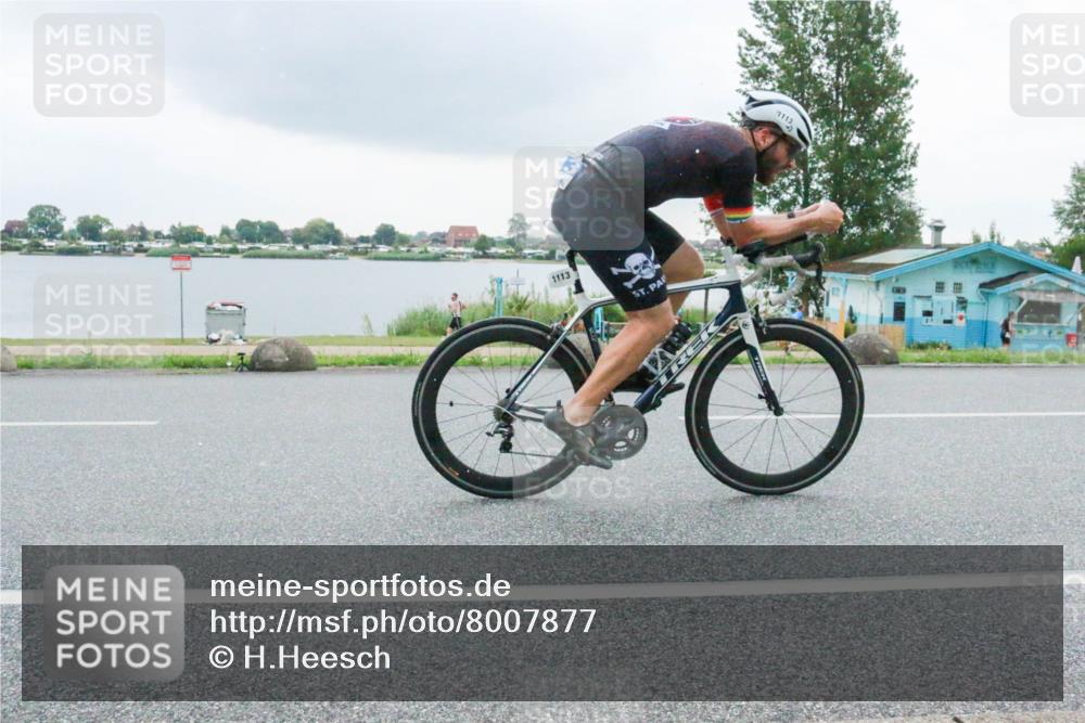 21.06.2025 - 27. Vierlanden-Triathlon H.Heesch http://msf.ph/oto/8007877 15.06.2025 13:26:25 Radfahren 1113, 1157, 1303 meine-sportfotos.de