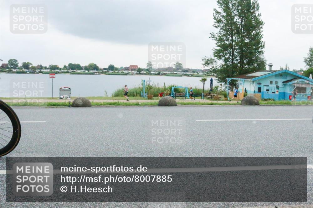 21.06.2025 - 27. Vierlanden-Triathlon H.Heesch http://msf.ph/oto/8007885 15.06.2025 13:26:25 Radfahren 1113, 1157, 1303 meine-sportfotos.de
