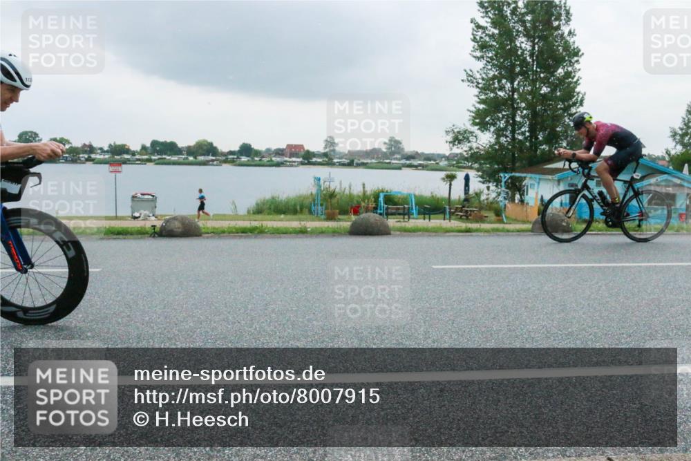 21.06.2025 - 27. Vierlanden-Triathlon H.Heesch http://msf.ph/oto/8007915 15.06.2025 13:26:30 Radfahren 1112, 1123, 1128, 1281, 1300 meine-sportfotos.de