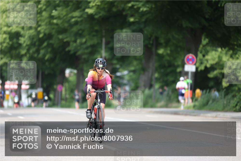 15.06.2025 - 7 Türme Triathlon Yannick Fuchs http://msf.ph/oto/8007936 15.06.2025 13:22:04 Radfahren 219, 588, 835, 937 meine-sportfotos.de