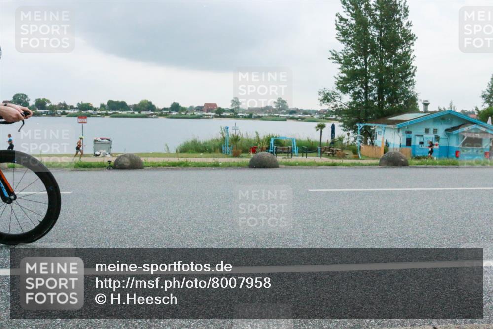 21.06.2025 - 27. Vierlanden-Triathlon H.Heesch http://msf.ph/oto/8007958 15.06.2025 13:26:33 Radfahren 1108, 1112, 1123, 1128, 1143, 1281, 1300 meine-sportfotos.de