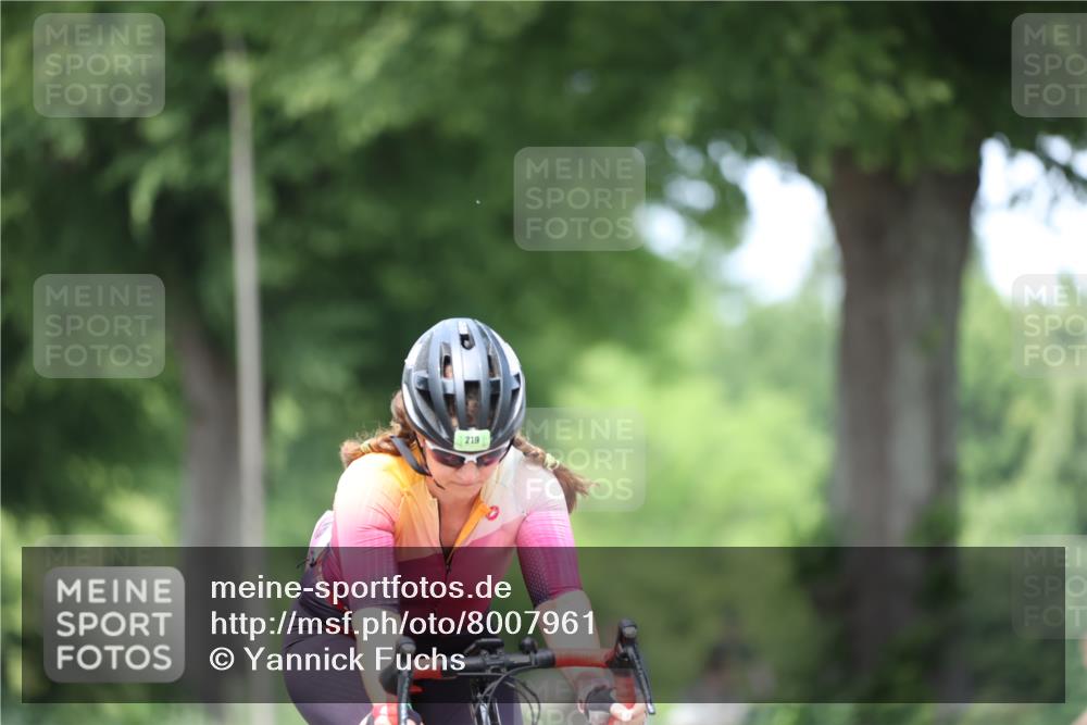 15.06.2025 - 7 Türme Triathlon Yannick Fuchs http://msf.ph/oto/8007961 15.06.2025 13:22:06 Radfahren 219, 588, 678, 937, 1133 meine-sportfotos.de