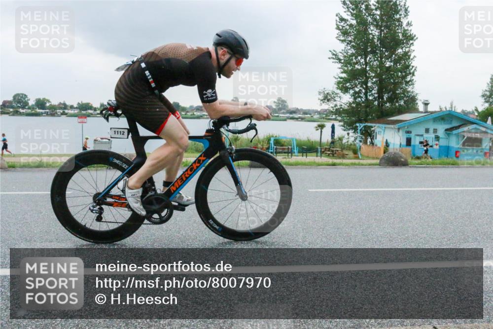 21.06.2025 - 27. Vierlanden-Triathlon H.Heesch http://msf.ph/oto/8007970 15.06.2025 13:26:33 Radfahren 1108, 1112, 1123, 1128, 1143, 1281, 1300 meine-sportfotos.de