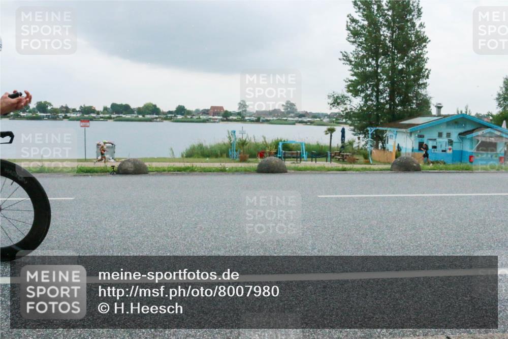 21.06.2025 - 27. Vierlanden-Triathlon H.Heesch http://msf.ph/oto/8007980 15.06.2025 13:26:34 Radfahren 1108, 1112, 1123, 1128, 1143, 1160, 1281, 1300 meine-sportfotos.de