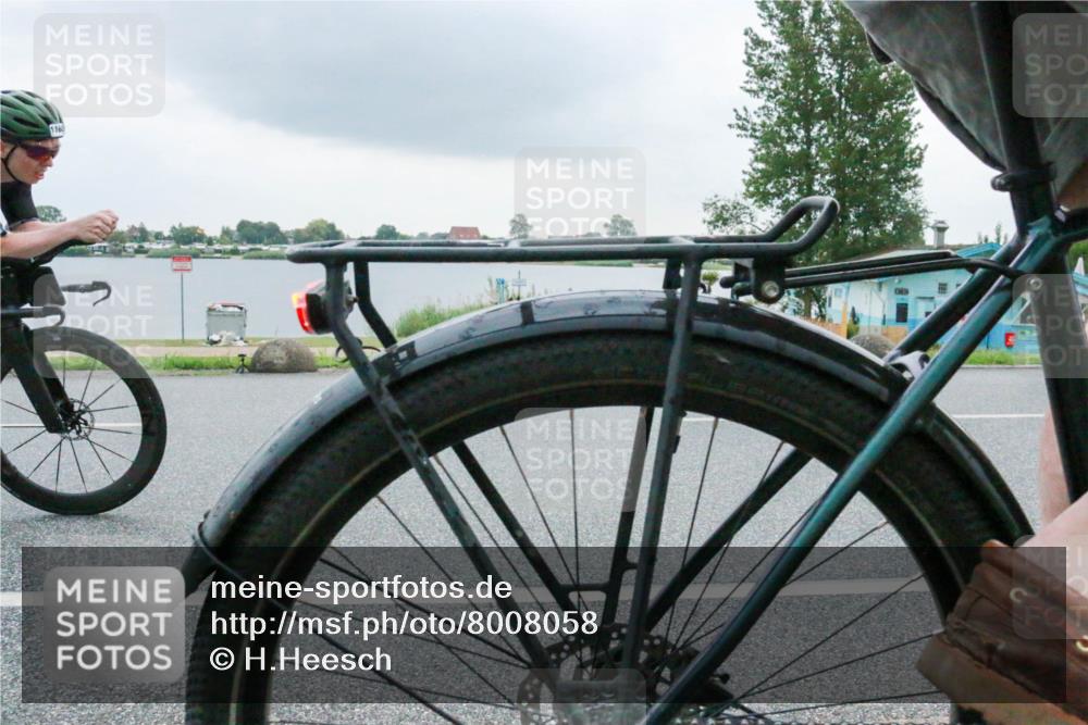 21.06.2025 - 27. Vierlanden-Triathlon H.Heesch http://msf.ph/oto/8008058 15.06.2025 13:26:38 Radfahren 1108, 1132, 1143, 1160 meine-sportfotos.de