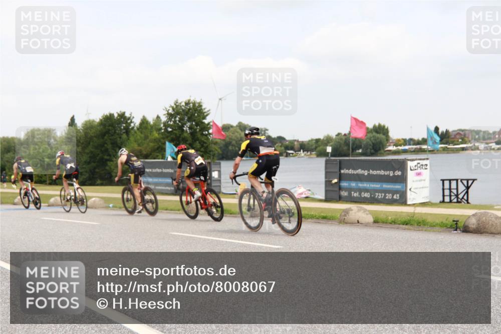 21.06.2025 - 27. Vierlanden-Triathlon H.Heesch http://msf.ph/oto/8008067 15.06.2025 12:13:27 Radfahren 727, 1034, 1035, 1036, 1037, 1038 meine-sportfotos.de
