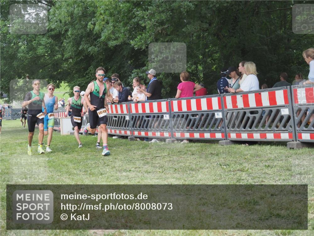 21.06.2025 - 27. Vierlanden-Triathlon KatJ http://msf.ph/oto/8008073 15.06.2025 13:02:14 Ziel 73, 727, 755, 1009, 1039, 1041, 1042, 1043 meine-sportfotos.de