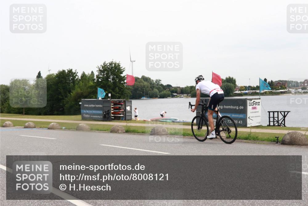 15.06.2025 - 27. Vierlanden-Triathlon H.Heesch http://msf.ph/oto/8008121 15.06.2025 10:46:18 Radfahren 3, 153 meine-sportfotos.de