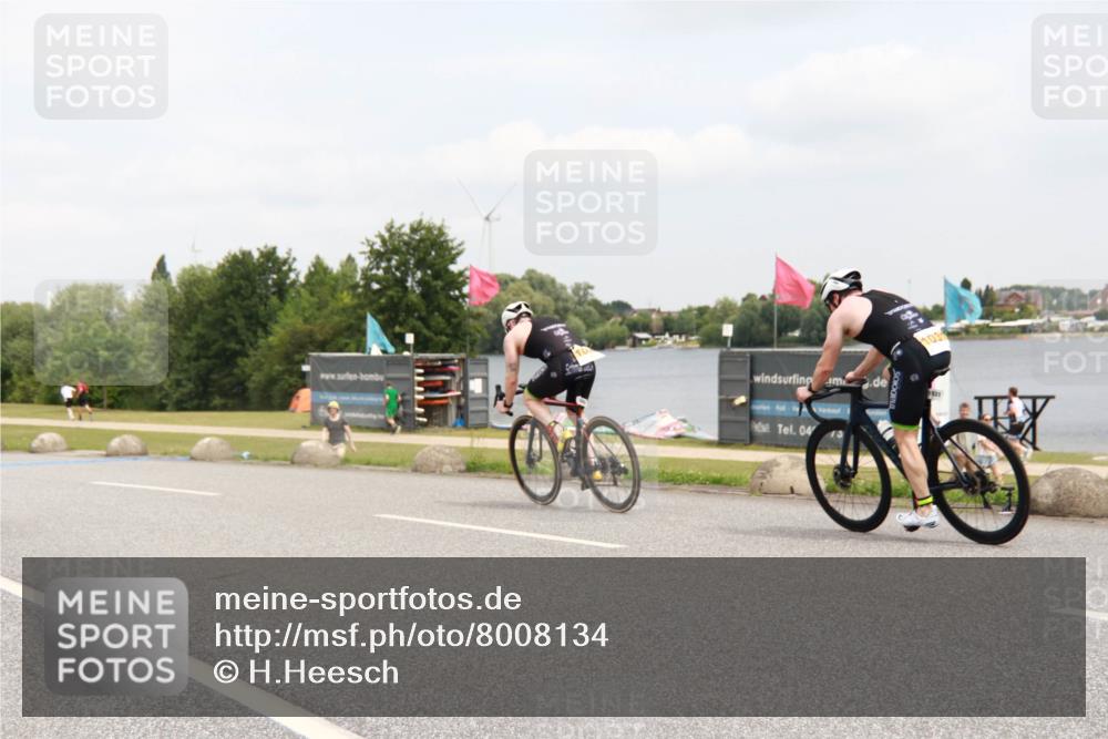 21.06.2025 - 27. Vierlanden-Triathlon H.Heesch http://msf.ph/oto/8008134 15.06.2025 12:14:19 Radfahren 741, 1029, 1031, 1032, 1033 meine-sportfotos.de
