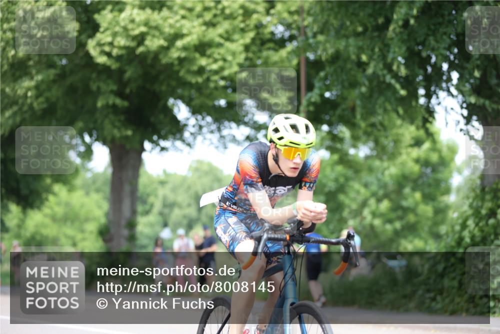 15.06.2025 - 7 Türme Triathlon Yannick Fuchs http://msf.ph/oto/8008145 15.06.2025 13:22:19 Radfahren 260, 458, 631, 803, 983 meine-sportfotos.de