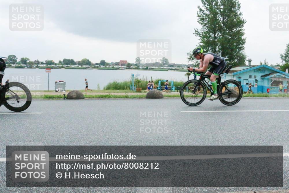 21.06.2025 - 27. Vierlanden-Triathlon H.Heesch http://msf.ph/oto/8008212 15.06.2025 13:26:56 Radfahren 1233, 1242, 1310 meine-sportfotos.de