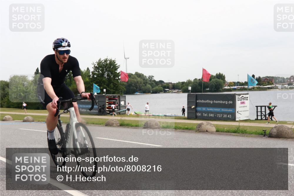 15.06.2025 - 27. Vierlanden-Triathlon H.Heesch http://msf.ph/oto/8008216 15.06.2025 10:47:05 Radfahren 68, 143, 169, 455 meine-sportfotos.de