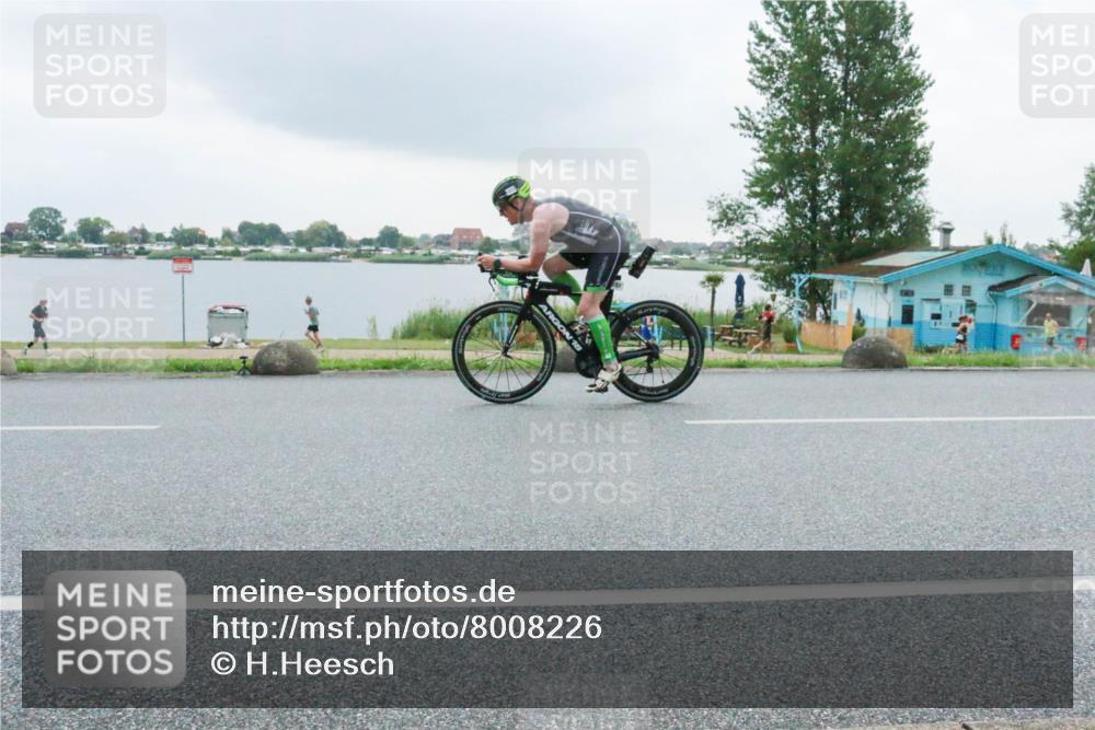 21.06.2025 - 27. Vierlanden-Triathlon H.Heesch http://msf.ph/oto/8008226 15.06.2025 13:26:56 Radfahren 1233, 1242, 1310 meine-sportfotos.de
