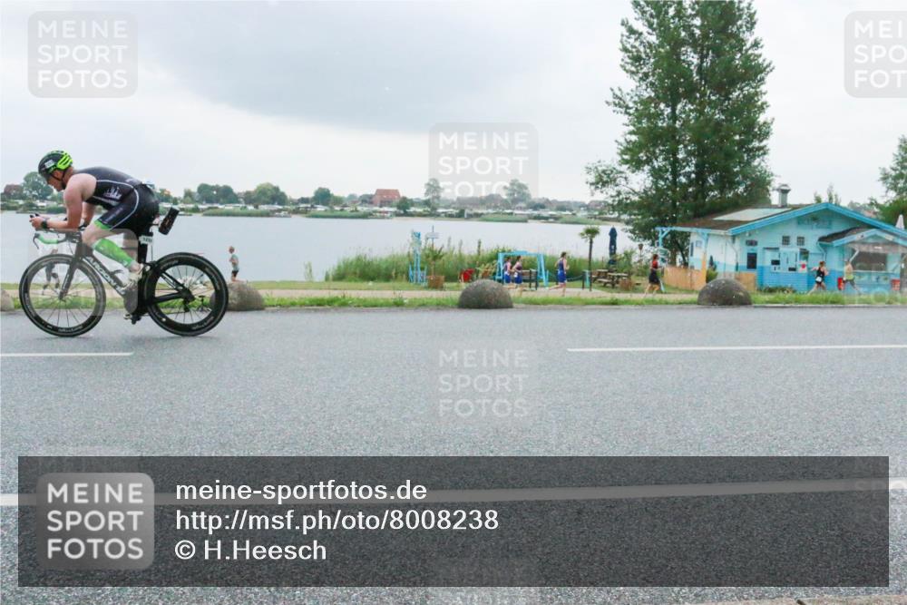 21.06.2025 - 27. Vierlanden-Triathlon H.Heesch http://msf.ph/oto/8008238 15.06.2025 13:26:56 Radfahren 1233, 1242, 1310 meine-sportfotos.de