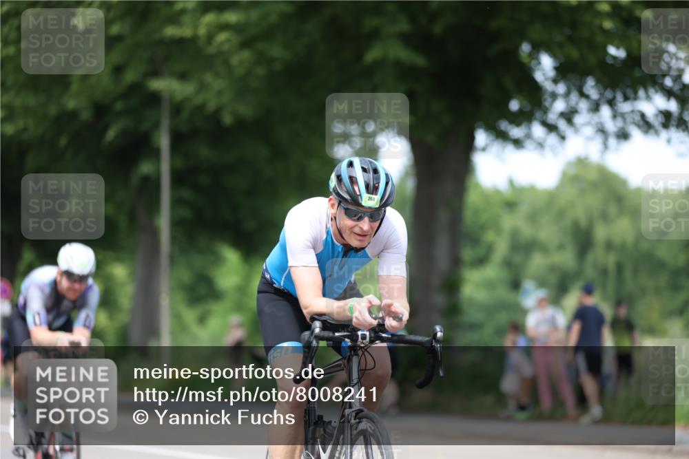 15.06.2025 - 7 Türme Triathlon Yannick Fuchs http://msf.ph/oto/8008241 15.06.2025 13:22:25 Radfahren 260, 491, 631, 803 meine-sportfotos.de
