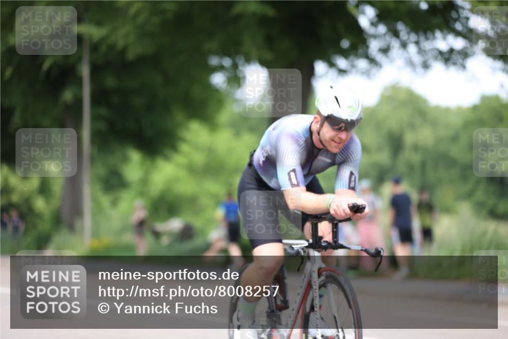 15.06.2025 - 7 Türme Triathlon Yannick Fuchs http://msf.ph/oto/8008257 15.06.2025 13:22:26 Radfahren 260, 356, 491, 631, 803 meine-sportfotos.de