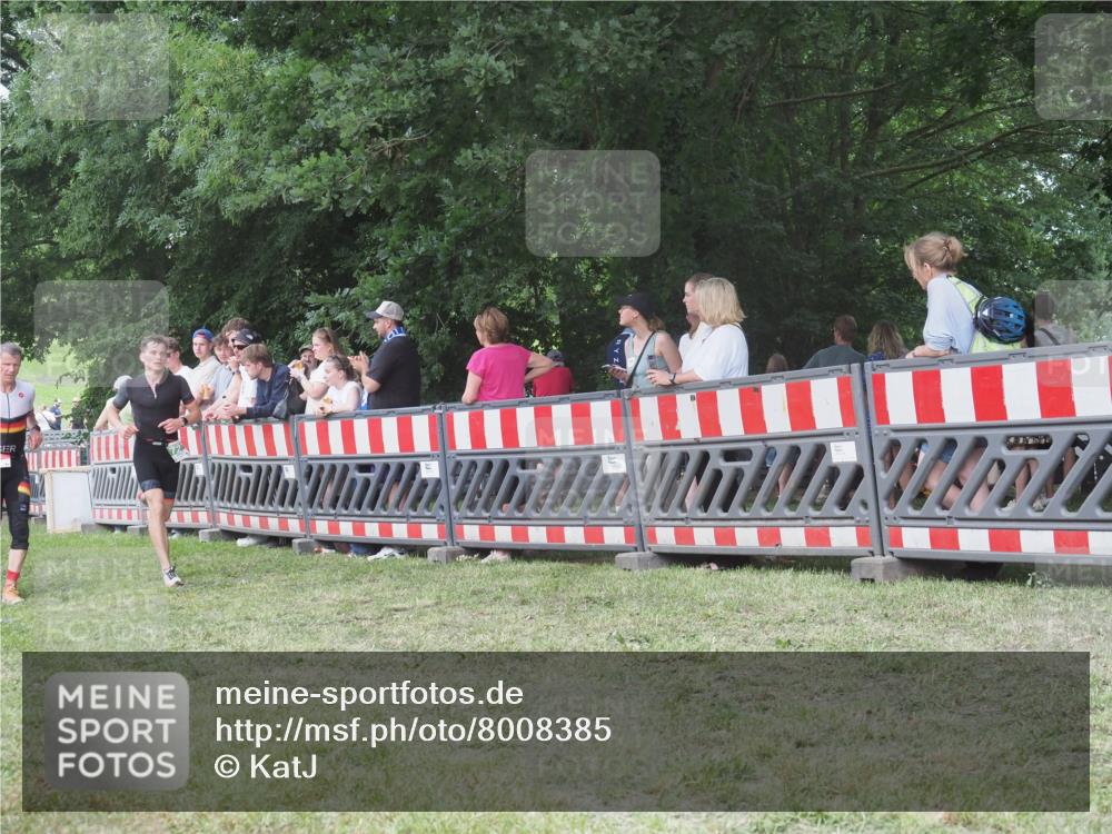 21.06.2025 - 27. Vierlanden-Triathlon KatJ http://msf.ph/oto/8008385 15.06.2025 13:02:20 Ziel 73, 727, 1029, 1030, 1031, 1033 meine-sportfotos.de