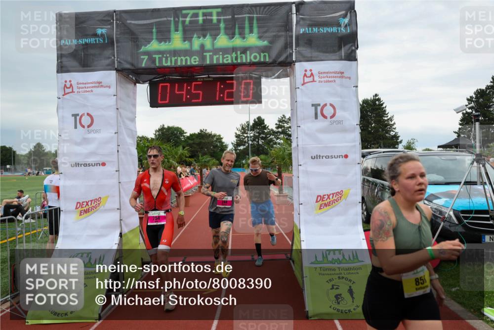 15.06.2025 - 7 Türme Triathlon Michael Strokosch http://msf.ph/oto/8008390 15.06.2025 14:51:19 Ziel 244, 254, 552, 856 meine-sportfotos.de