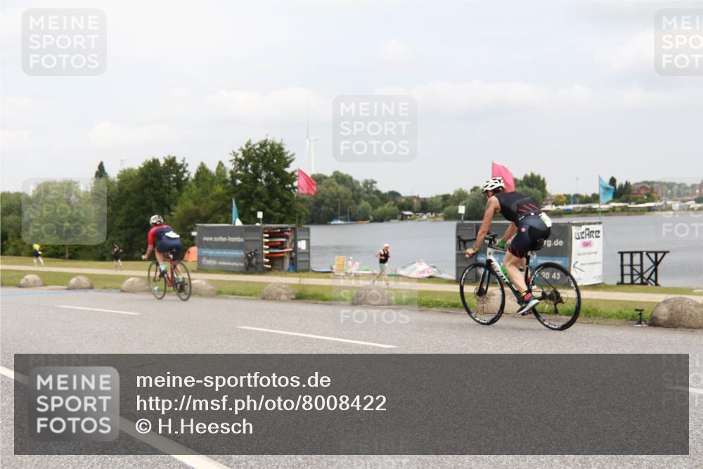 21.06.2025 - 27. Vierlanden-Triathlon H.Heesch http://msf.ph/oto/8008422 15.06.2025 12:16:30 Radfahren 895 meine-sportfotos.de