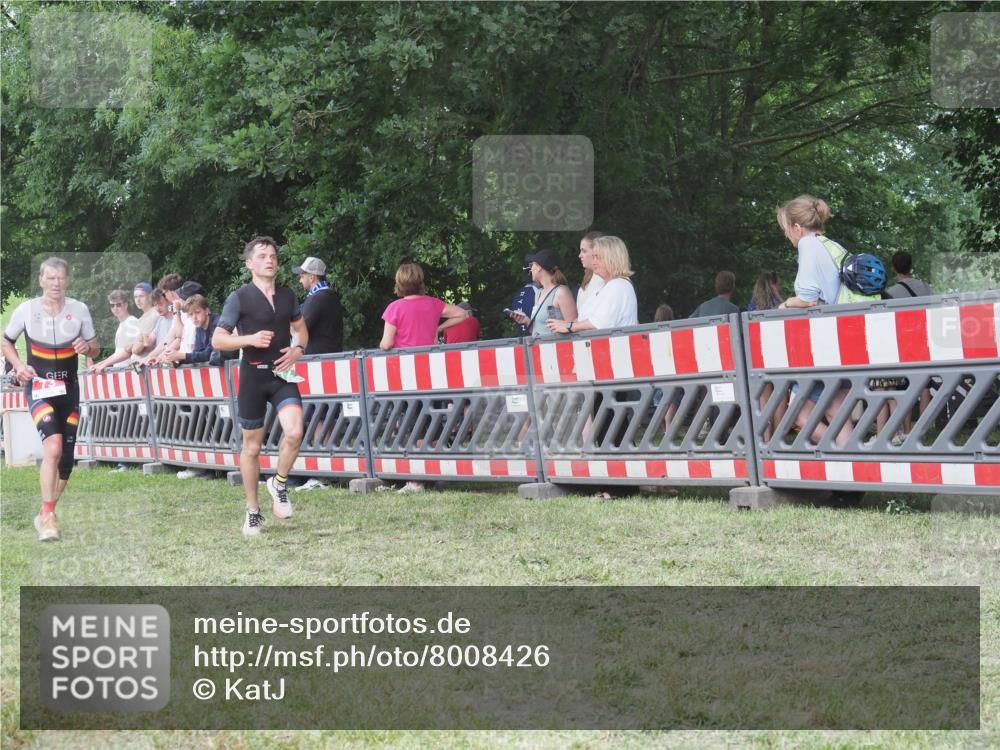 21.06.2025 - 27. Vierlanden-Triathlon KatJ http://msf.ph/oto/8008426 15.06.2025 13:02:21 Ziel 73, 137, 727, 1029, 1030, 1031, 1033 meine-sportfotos.de