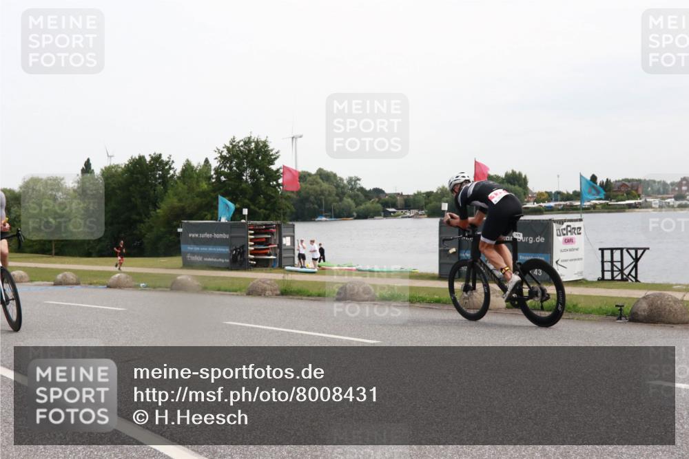 15.06.2025 - 27. Vierlanden-Triathlon H.Heesch http://msf.ph/oto/8008431 15.06.2025 10:47:52 Radfahren 168, 396, 402, 1397 meine-sportfotos.de
