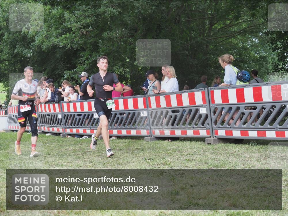 21.06.2025 - 27. Vierlanden-Triathlon KatJ http://msf.ph/oto/8008432 15.06.2025 13:02:21 Ziel 73, 137, 727, 1029, 1030, 1031, 1033 meine-sportfotos.de
