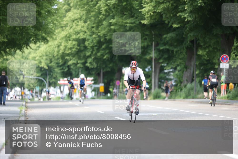 15.06.2025 - 7 Türme Triathlon Yannick Fuchs http://msf.ph/oto/8008456 15.06.2025 13:22:43 Radfahren 661, 766 meine-sportfotos.de