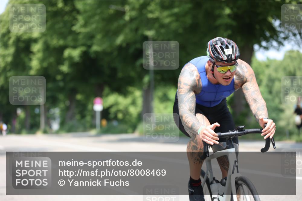 15.06.2025 - 7 Türme Triathlon Yannick Fuchs http://msf.ph/oto/8008469 15.06.2025 12:42:18 Radfahren 263, 297, 556, 571, 611, 645 meine-sportfotos.de