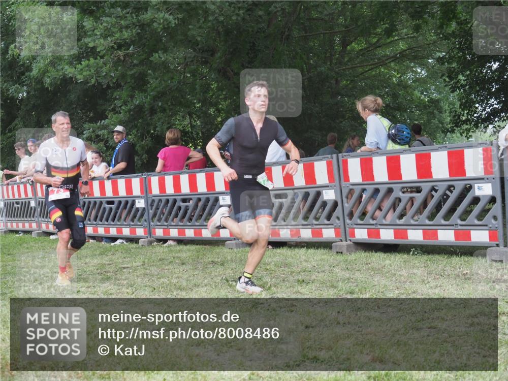 21.06.2025 - 27. Vierlanden-Triathlon KatJ http://msf.ph/oto/8008486 15.06.2025 13:02:22 Ziel 73, 137, 727, 1029, 1030, 1031, 1033 meine-sportfotos.de