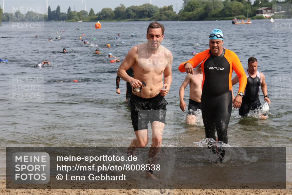 15.06.2025 - 27. Vierlanden-Triathlon Lena Gebhardt http://msf.ph/oto/8008538 15.06.2025 10:06:05 Schwimmen 362, 369, 370, 372, 381, 410, 418, 448, 455, 458 meine-sportfotos.de