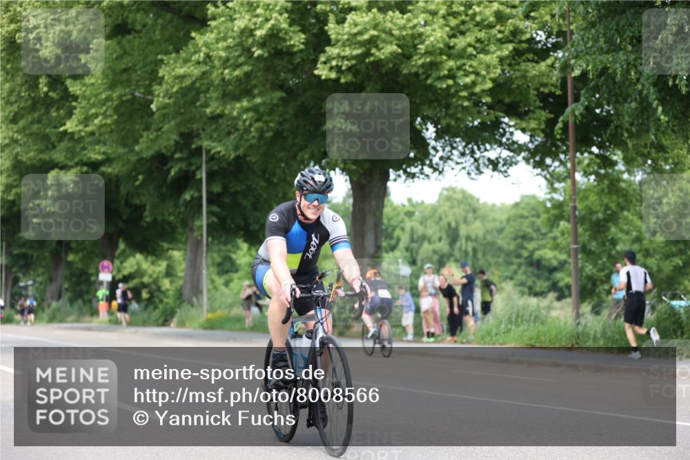 15.06.2025 - 7 Türme Triathlon Yannick Fuchs http://msf.ph/oto/8008566 15.06.2025 13:22:51 Radfahren  meine-sportfotos.de