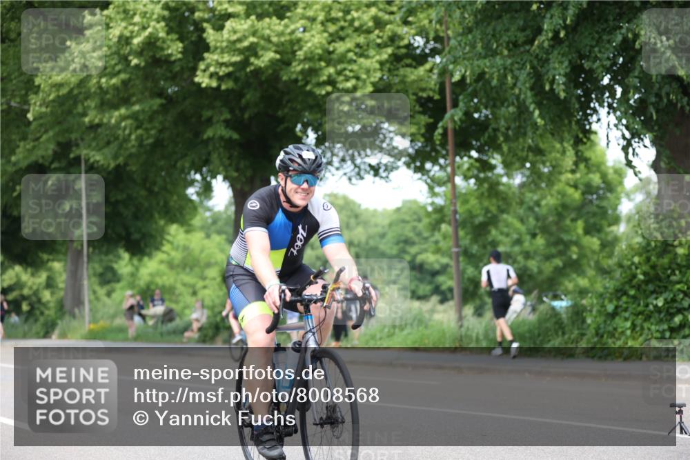 15.06.2025 - 7 Türme Triathlon Yannick Fuchs http://msf.ph/oto/8008568 15.06.2025 13:22:51 Radfahren  meine-sportfotos.de