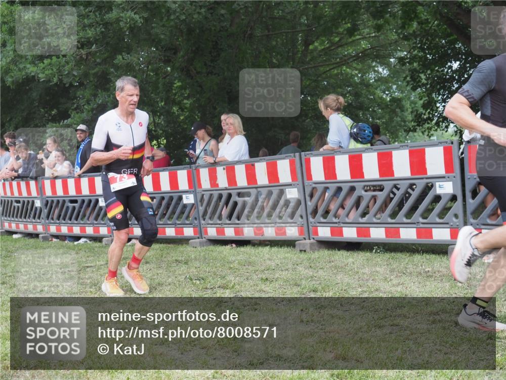 21.06.2025 - 27. Vierlanden-Triathlon KatJ http://msf.ph/oto/8008571 15.06.2025 13:02:22 Ziel 73, 137, 727, 1029, 1030, 1031, 1033 meine-sportfotos.de