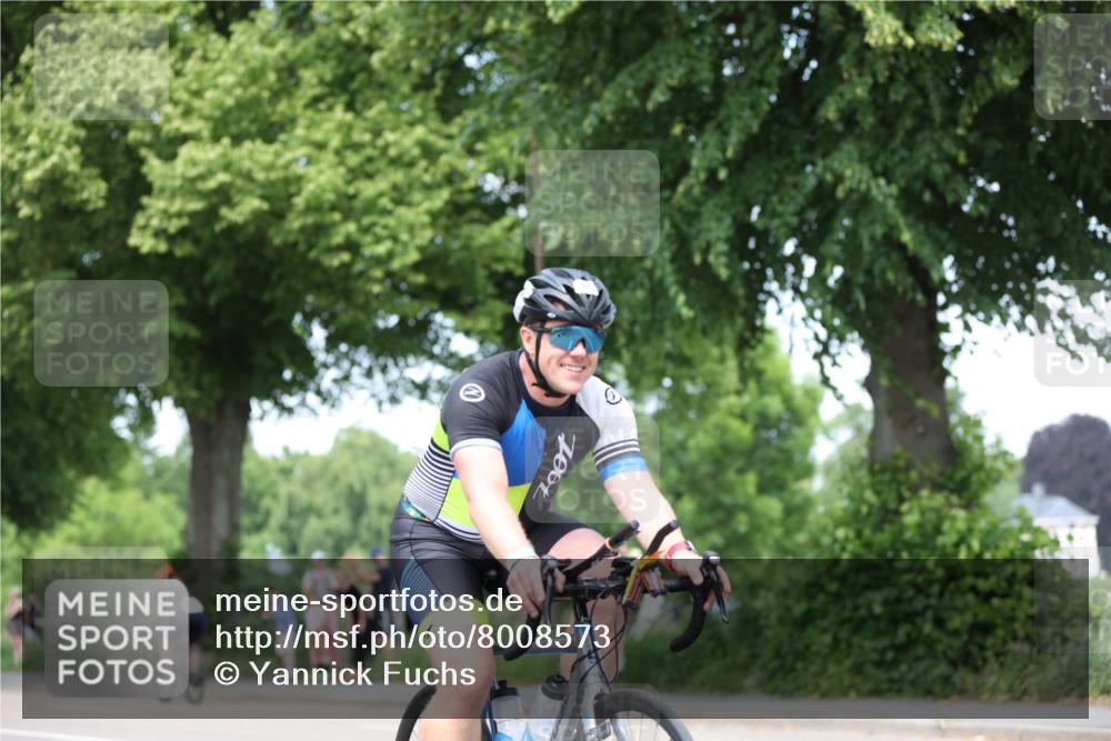 15.06.2025 - 7 Türme Triathlon Yannick Fuchs http://msf.ph/oto/8008573 15.06.2025 13:22:51 Radfahren  meine-sportfotos.de